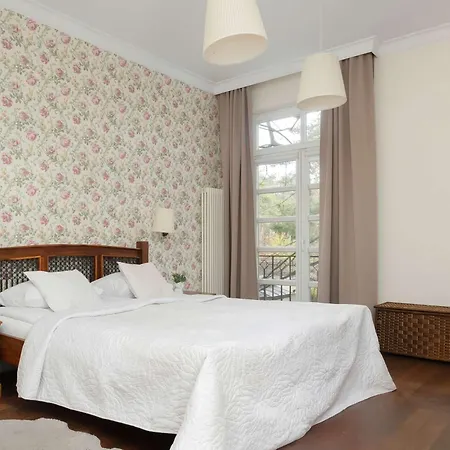 Сasa de vacaciones Luxury With Sauna, Jacuzzi & Cinema By Renters Prestige *