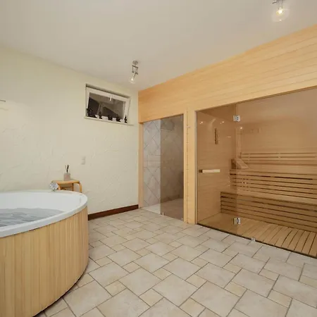 Сasa de vacaciones Luxury With Sauna, Jacuzzi & Cinema By Renters Prestige *