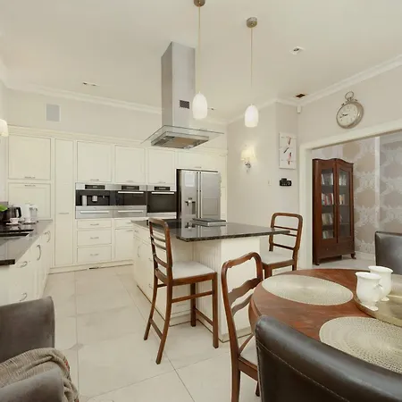 Casa vacanze Luxury With Cinema And Sauna & Jacuzzi By Renters Prestige Konstancin-Jeziorna