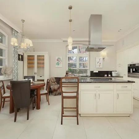 Luxury With Cinema And Sauna & Jacuzzi By Renters Prestige * Konstancin-Jeziorna