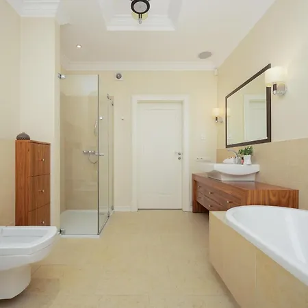 Luxury With Cinema And Sauna & Jacuzzi By Renters Prestige * Konstancin-Jeziorna