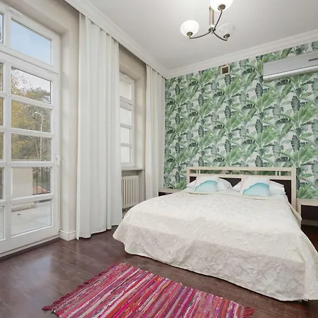 Luxury With Cinema And Sauna & Jacuzzi By Renters Prestige