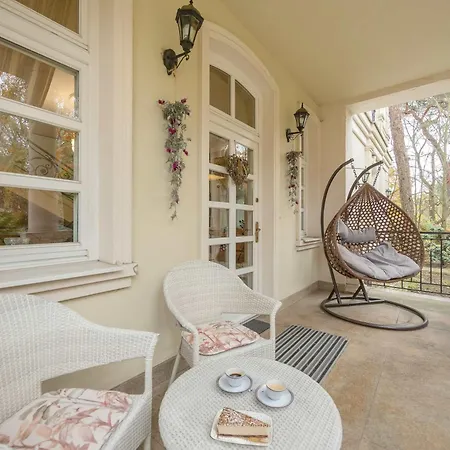 Casa vacanze Luxury With Cinema And Sauna & Jacuzzi By Renters Prestige Konstancin-Jeziorna