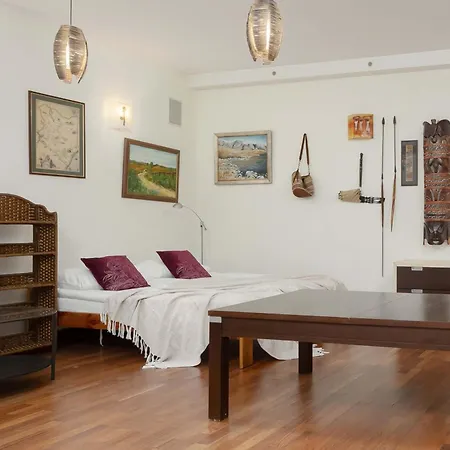 Luxury With Sauna, Jacuzzi & Cinema By Renters Prestige