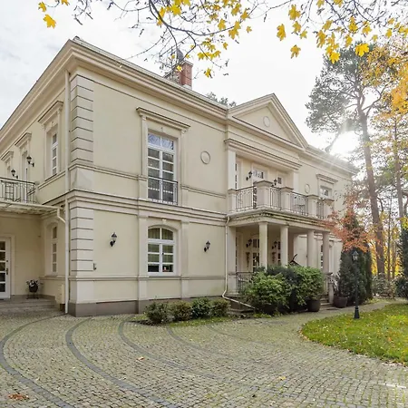 Luxury With Cinema And Sauna & Jacuzzi By Renters Prestige